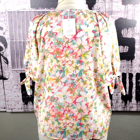 LC Lauren Conrad Floral Button Up Blouse - Picture 3 of 5